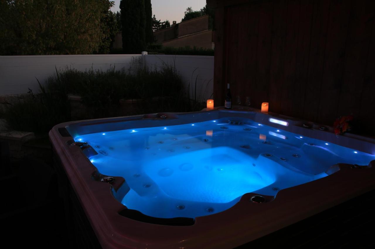 Chalet Mont Ventoux Et Chalet Vip Camaret-sur-Aigues Eksteriør billede